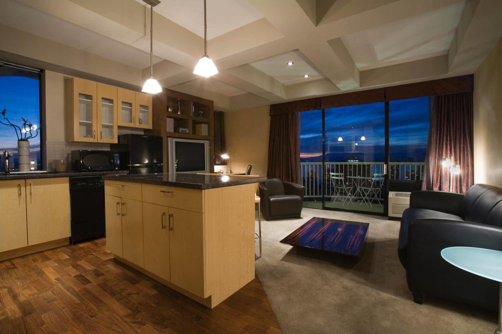 Sandman Suites Vancouver On Davie Exteriér fotografie